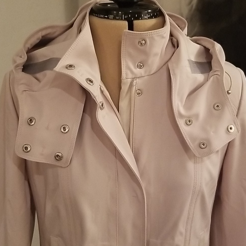 Elie Tahari WATERPROOF Lightweight Raincoat Jacket